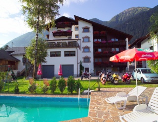 Fahrrad Hotel Bikergasthof-Hotel Post in Sautens